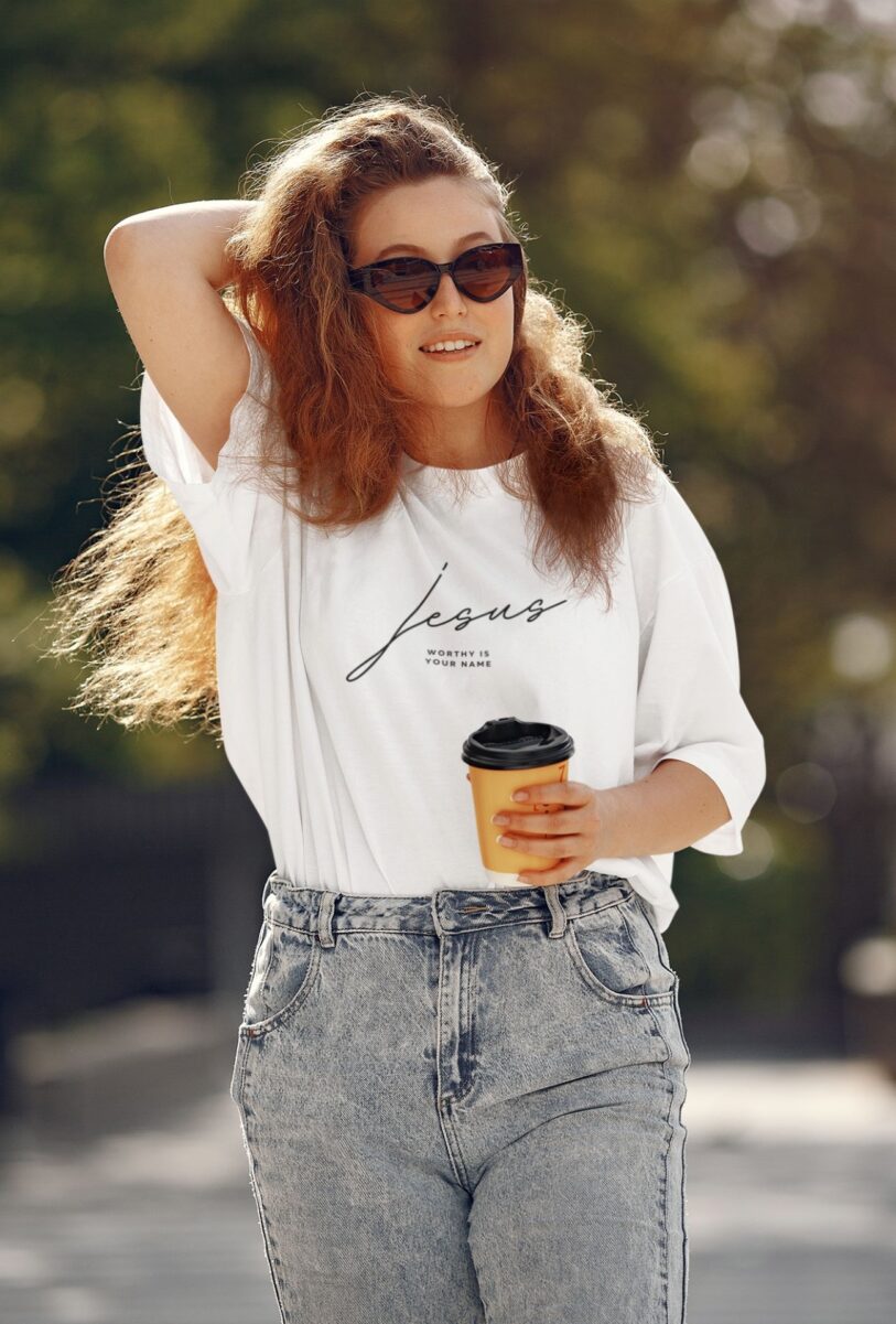 Faith on Cotton - Jesus Worthy is Your Name (black) oversized fit T-shirt - Unisex - Organic - 100% Cotton - White - T-shirts from the Jesus apparel collection